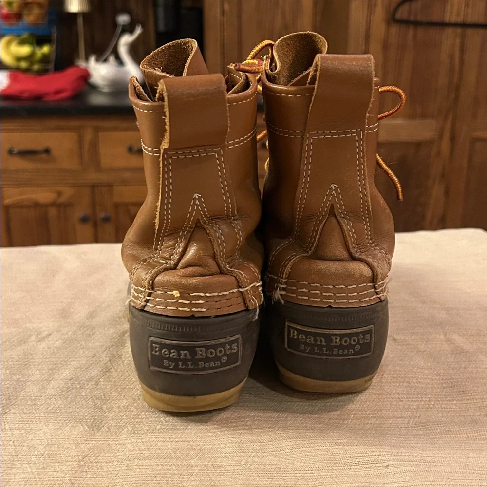 LL Bean Boots 8” tall, rubber leather winter‎ hiking outdoor women’s Size 6